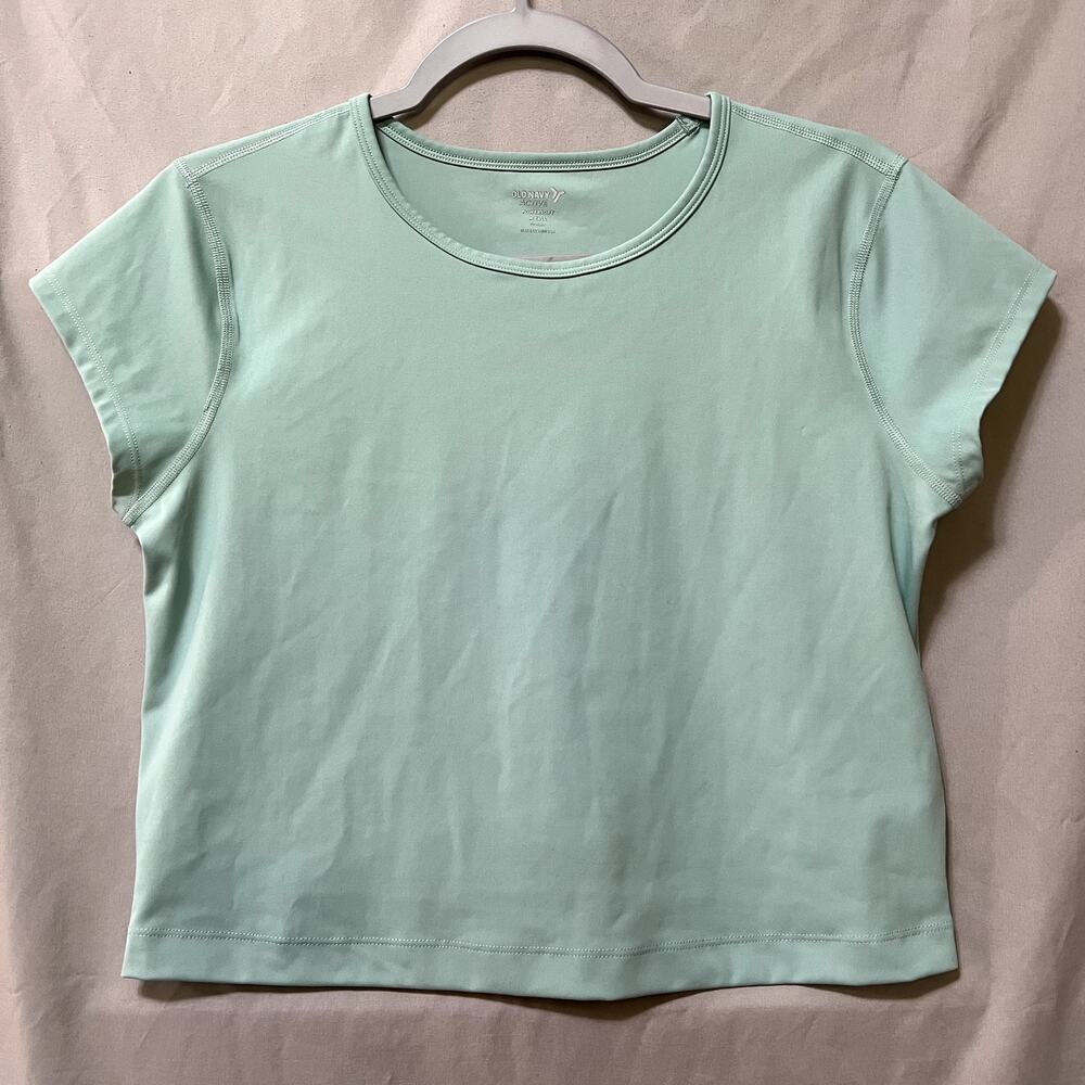 Old Navy active crop top